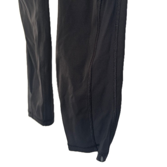 Lululemon 🍋 Train Times ⅞ Legging - Picture 7 of 8